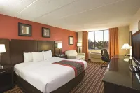 La Quinta Inn & Suites by Wyndham Salisbury Các khách sạn ở Salisbury
