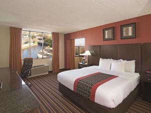 La Quinta Inn & Suites by Wyndham Salisbury