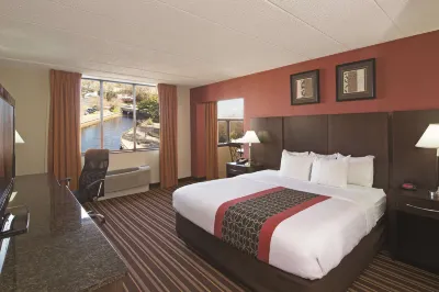 La Quinta Inn & Suites by Wyndham Salisbury Hotel di Salisbury