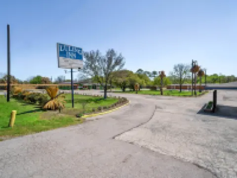 OYO Hotel Luling TX Downtown I-10/US-90 Hotels in Luling