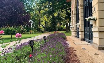Orangerie de Chatel-Selection Figaro & Elle Magazine