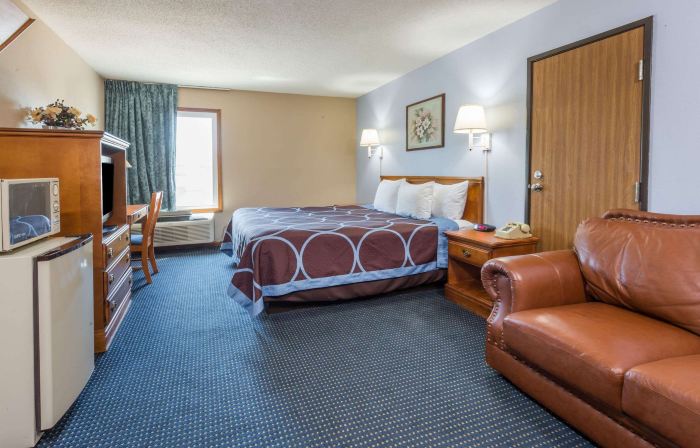 Super 8 by Wyndham O'Fallon MO/St. Louis Area