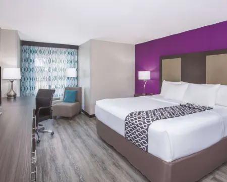 La Quinta Inn & Suites by Wyndham Effingham Hotels in Effingham