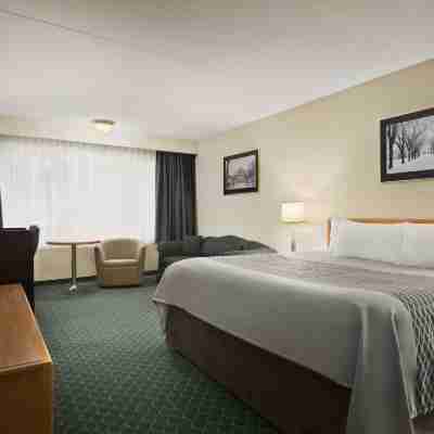 Travelodge by Wyndham Winnipeg East Rooms