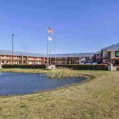 Quality Inn & Suites Owasso US-169 Hotel Exterior