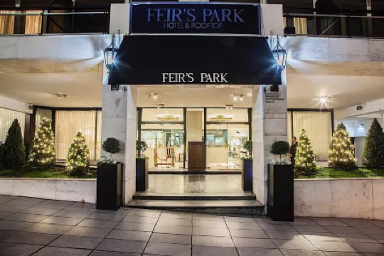 Feir's Park Hotel & Rooftop Отели рядом с достопримечательностью «Здание Кавана»