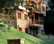 Roes Suites Hotels in Almopia