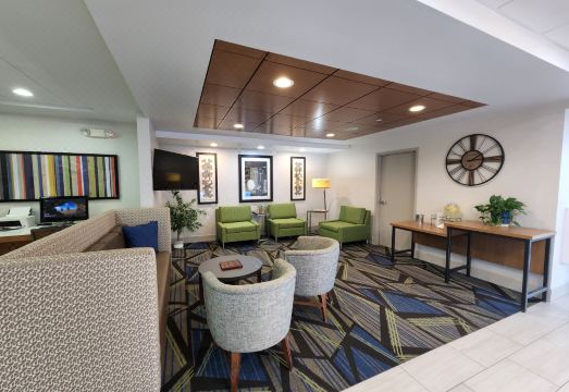 Holiday Inn Express & Suites ROCHESTER