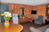 The Sunset Motel Hotels in Munising