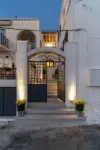 Porto Vecchio Luxury Suites Hotel dekat Agios Mamas Church