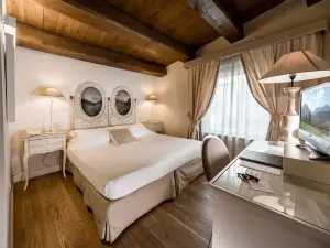 โฮเทลแอนด์เรซิเดนซา 100 ตอร์รี