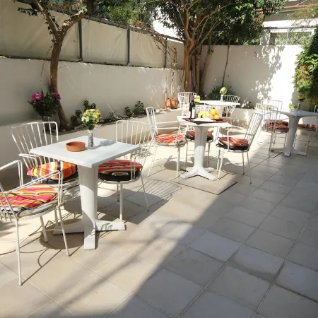 Moschos Hotel