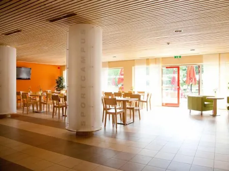 Jufa Hotel Leibnitz Отели в г. Санкт-Мартин