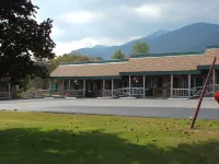 Mountain Brook Lodge Hotels in Jay