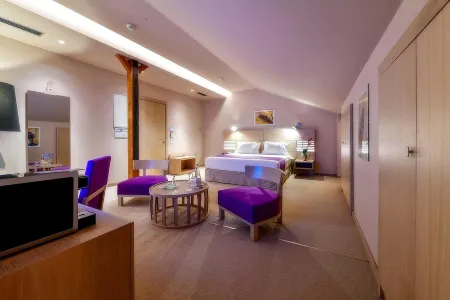 Hydrama Grand Hotel