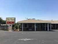 Sky Ranch Inn