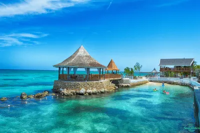 SeaGarden Beach Resort - All Inclusive Hotels near Reading Beach