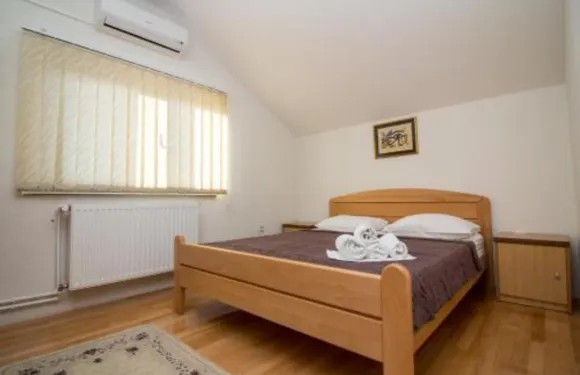 皮拉米達桑卡酒店