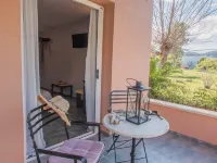 Tellis Holiday Rooms - Pet friendly