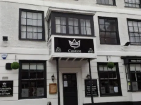 เดอะ คราวน์ แอนด์ คูชัน โรงแรมในวินด์เซอร์