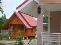 Nam Khong Tara Resort Hotels in Bu Hom
