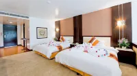 Pinehurst Golf Club and Hotel Hotels near สวนสาธารณะ inizio