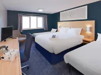 Travelodge Swansea Central โรงแรมใน