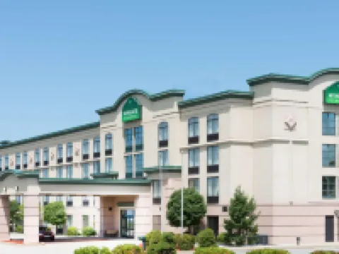 Wingate by Wyndham Erie Hotels in Summit Township
