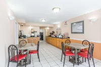 Super 8 by Wyndham Black Mountain Hotel di Black Mountain