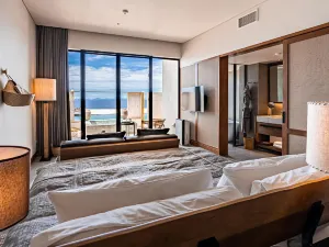 One Suite the Grand