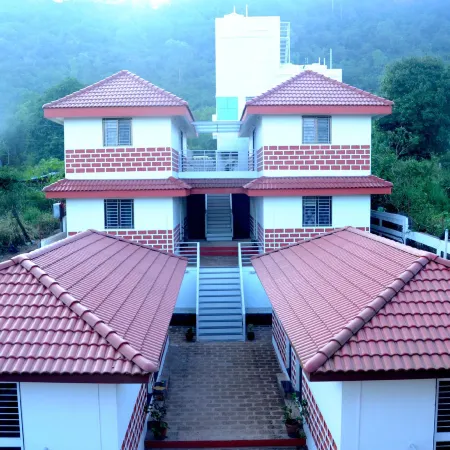 Rutu's Holidays Resort Panhala Ξενοδοχεία στην πόλη Panhala