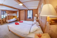 Guest House du Grand Paradis - on Piste Hotels in Champery