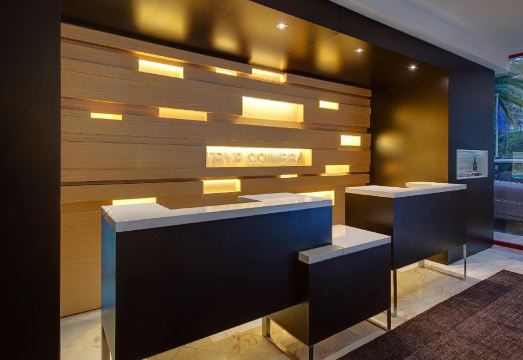 트립 코임브라 호텔의 바/라운지 모습