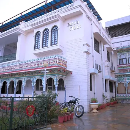 Panna Vilas - A Lake Facing Boutique Hotel