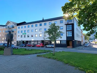 Fast Hotel Svolvær فنادق في سفولفار