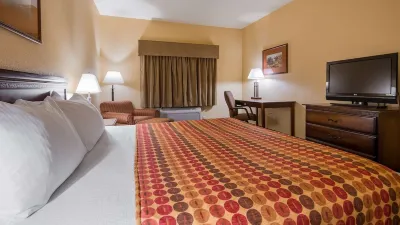 Days Inn by Wyndham Coffeyville Hotels near Dalton Defenders and Coffeyville History Museum