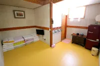 Happiness Full Hanok Guesthouse