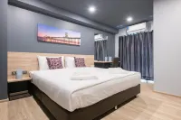 OBLIQUE Apartment BangYai Hotels in Бангкруай