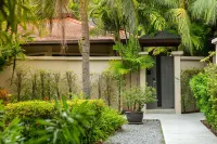 Dewa Phuket Resort & Villas Отели в г. Аэропорт Пхукета