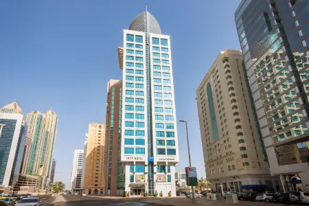 Tryp by Wyndham Abu Dhabi City Center Отели в г. Абу-Даби