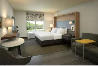 Holiday Inn & Suites Farmington Hills - Detroit NW