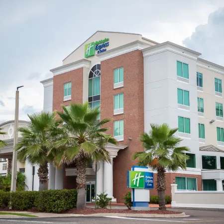 Holiday Inn Express & Suites CHAFFEE-JACKSONVILLE WEST by IHG