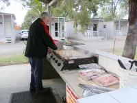 Narrabri Motel and Caravan Park - parking