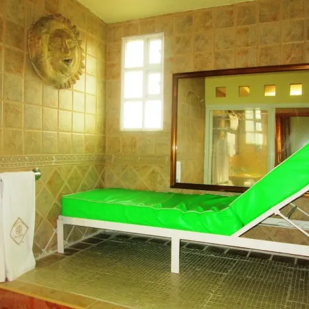 Hotel Real Azteca