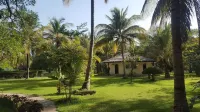 Sindola Safari Lodge Hoteles en Foni Bondali