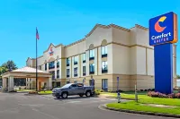 Comfort Suites Hotels near Fairfax Park