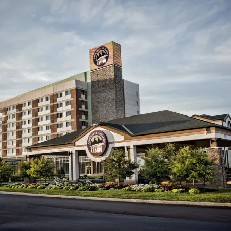 Akwesasne Mohawk Casino Resort and Players Inn Hotel -Formerly Comfort Inn and Suites Hogansburg NY