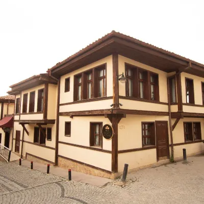 Arasta Konak Otel Hotels near Espark Shopping Mall