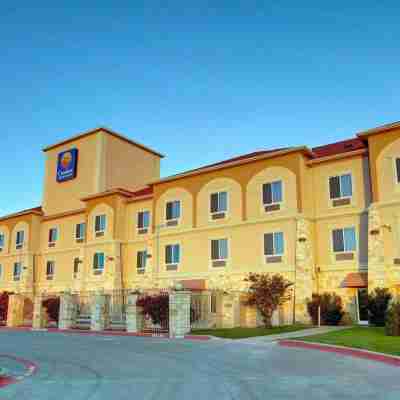 Comfort Inn & Suites Alvarado Hotel Exterior