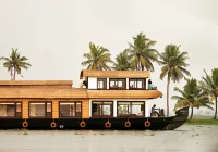 Upper Deck Houseboats Hotels near Mullakkal Rajarajeswari Temple